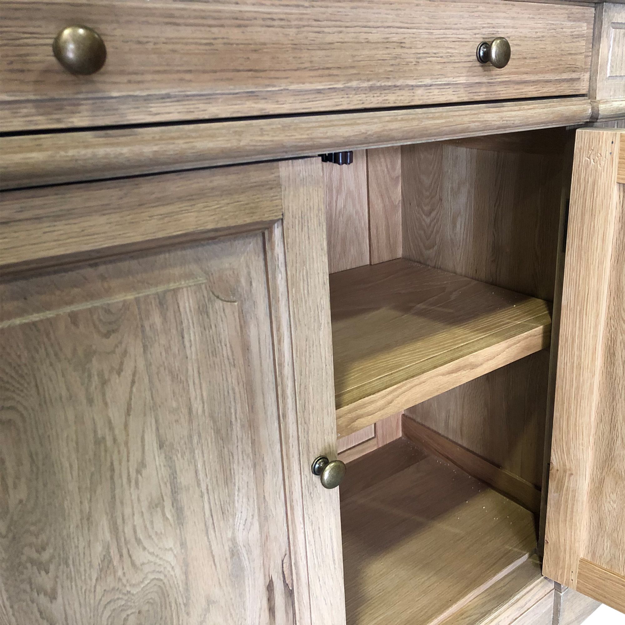 Robin Weathered Oak Sideboard - Image 3